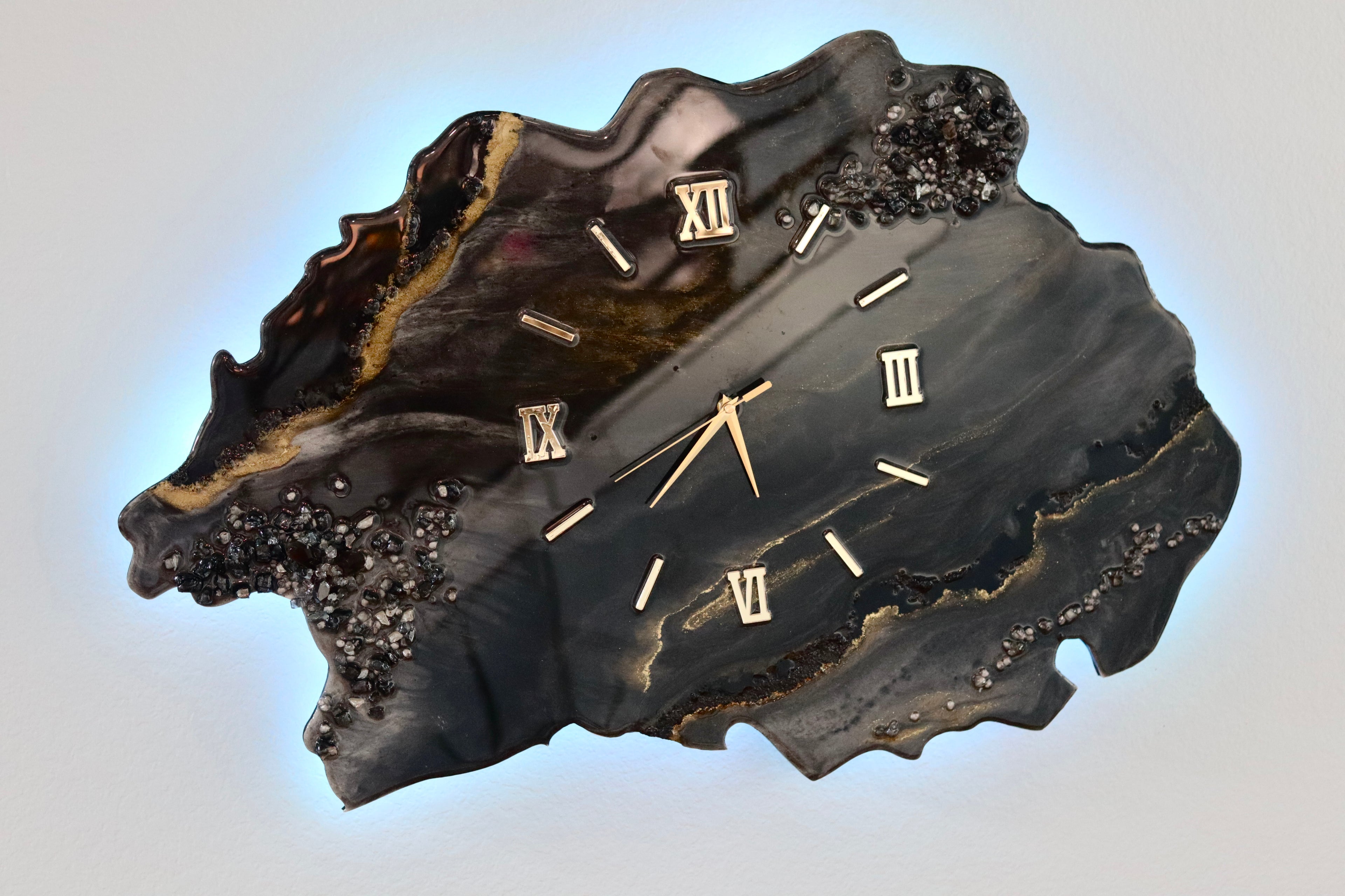Noir Quartz Clock