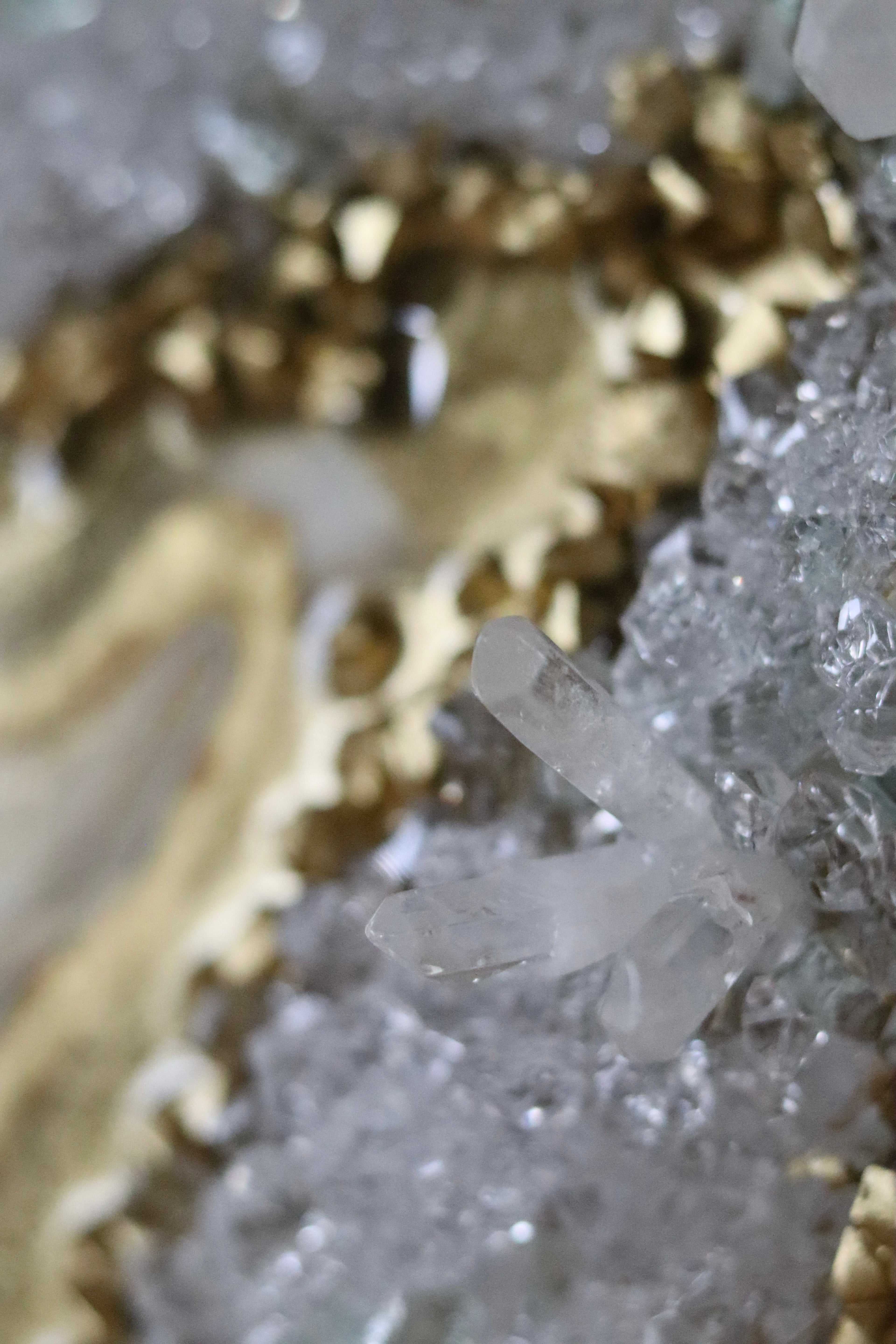 Golden Geode Currents